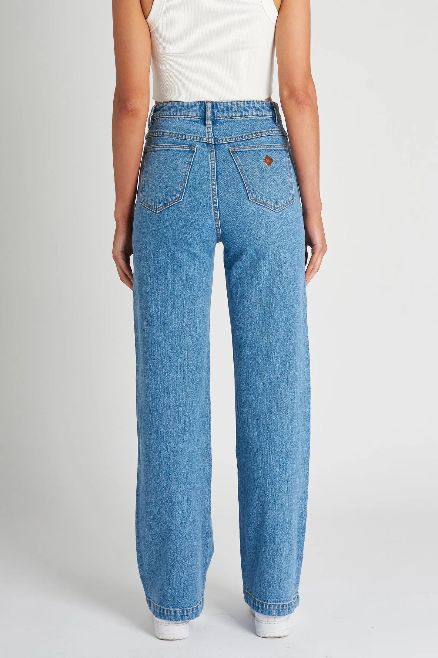 A 94 High & Wide Debbie