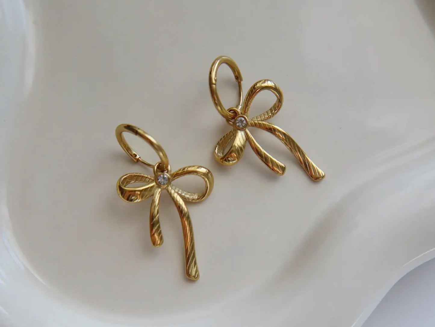 Bow Dangles