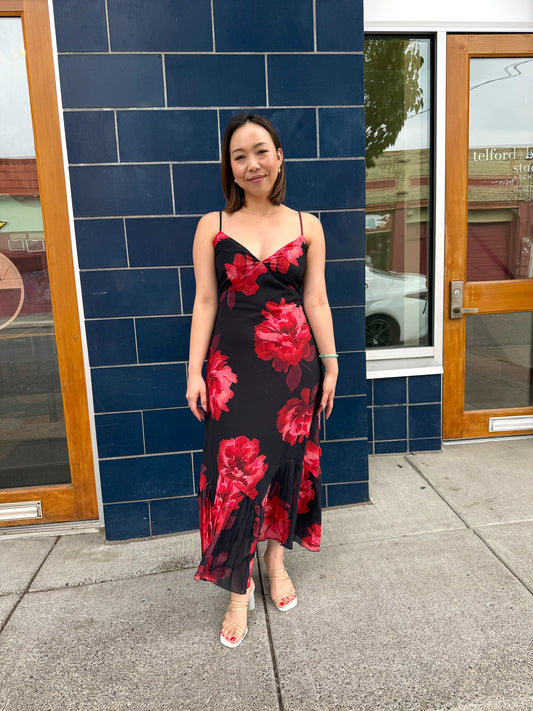 Scarlet Melody Midi Dress